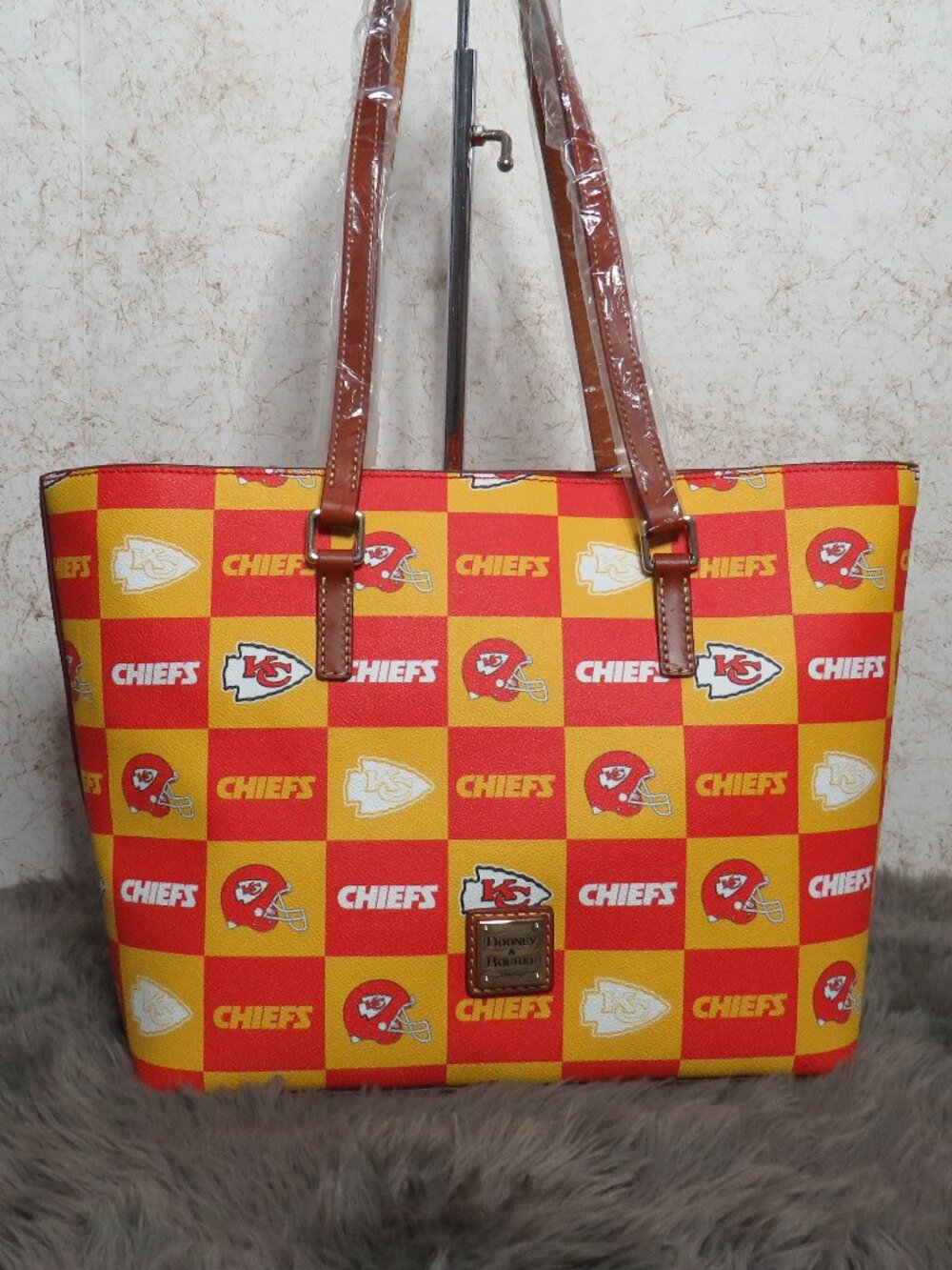 Dooney & Bourke NFL Kansas City Chiefs Zip Tote (Red)